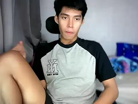 Snapshot of Lightjt04 chatting on 05-10-26, 04:34 Lightjt04 online show from 05-10-26, 04:34