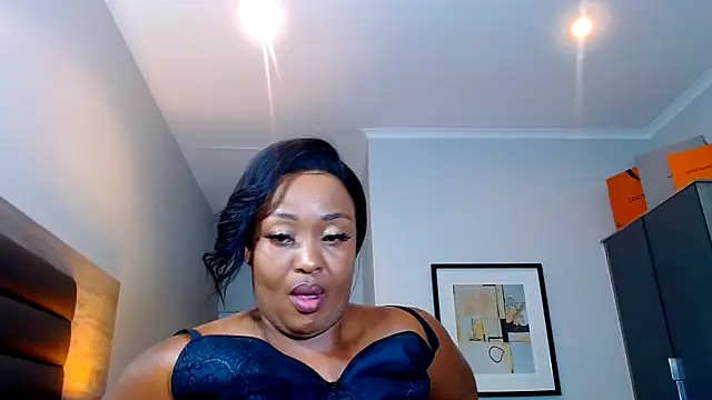 Snapshot of kinkyrosey12 chatting on 09-17-25, 09:27 kinkyrosey12 online show from 09-17-25, 09:27