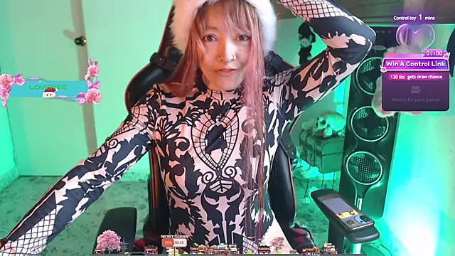 pink-2022 online show from 12-24-24, 02:12