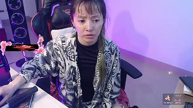 pink-2022 online show from 06-08-26, 07:36