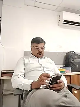 Snapshot of Desi_Londa_143 chatting on 07-07-26, 05:10 Desi Londa 143 online show from 07-07-26, 05:10