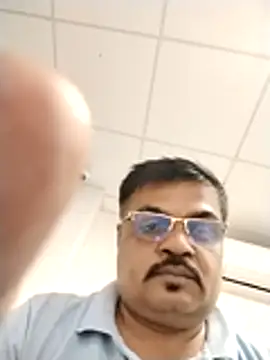 Snapshot of Desi_Londa_143 chatting on 08-01-26, 10:14 Desi Londa 143 online show from 08-01-26, 10:14