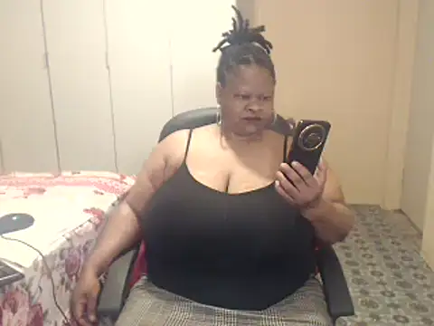 sweetnoziexx online show from 11-18-25, 05:45