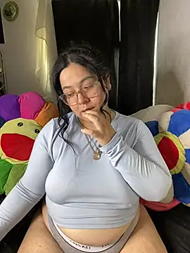 Snapshot of MsConejitaa chatting on 04-27-26, 04:27 MsConejitaa online show from 04-27-26, 04:27