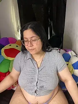 Snapshot of MsConejitaa chatting on 05-27-26, 04:26 MsConejitaa online show from 05-27-26, 04:26