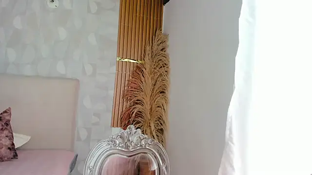 Azahara Amin  online show from 04-21-26, 04:56