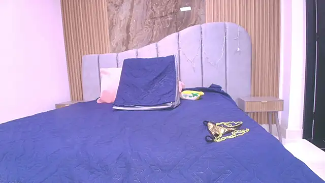 arletmss online show from 12-20-25, 03:13