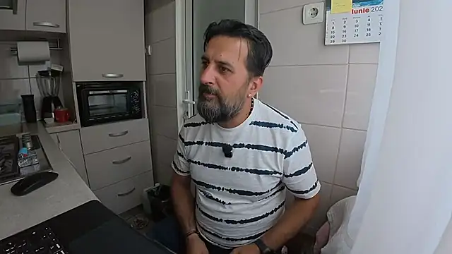 Snapshot of TigerOne19 chatting on 06-13-26, 04:38 TigerOne19 online show from 06-13-26, 04:38