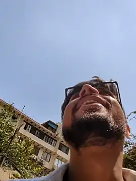  IRRESISTIBLE  online show from 03-30-26, 08:04