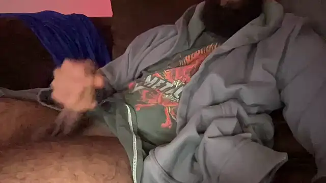 Snapshot of waveonce- chatting on 10-20-25, 05:08 waveonce- online show from 10-20-25, 05:08