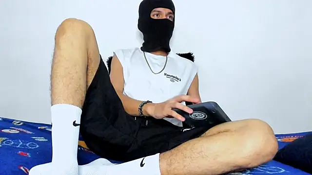 Samuel Suarez online show from 11-15-25, 01:58