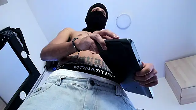 Samuel Suarez online show from 03-06-26, 05:31