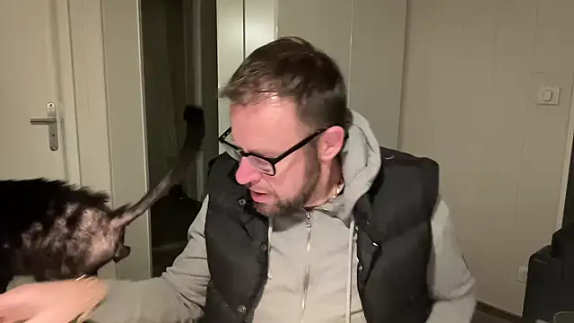 Snapshot of FABIOGLASSES chatting on 01-15-25, 12:19 FABIOGLASSES online show from 01-15-25, 12:19