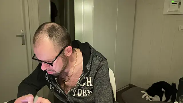 FABIOGLASSES online show from 11-23-25, 10:20