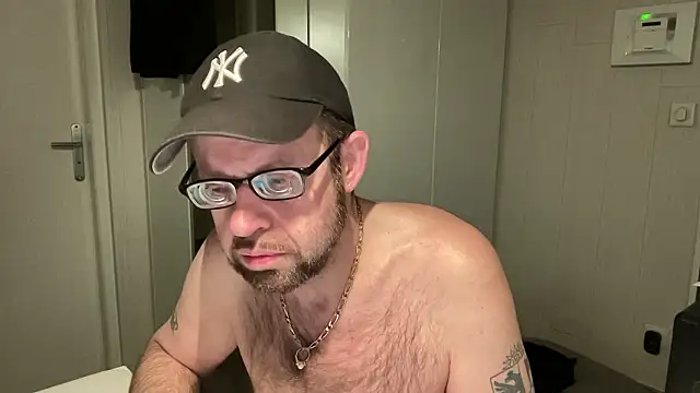 FABIOGLASSES online show from 04-01-26, 11:57