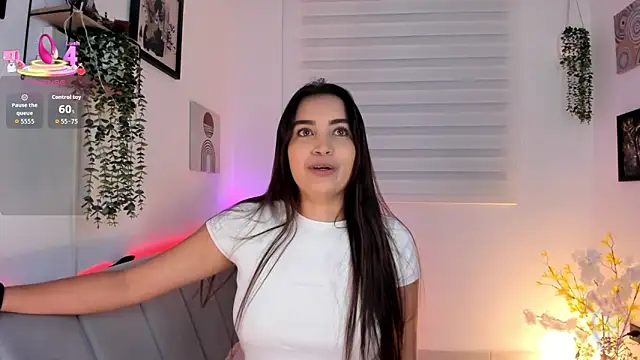 aisha es online show from 02-24-26, 11:08