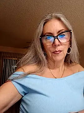 EvaRobinson online show from 03-13-25, 01:54