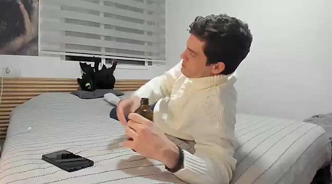 Snapshot of HeteroOli chatting on 02-15-25, 12:04 HeteroOli online show from 02-15-25, 12:04