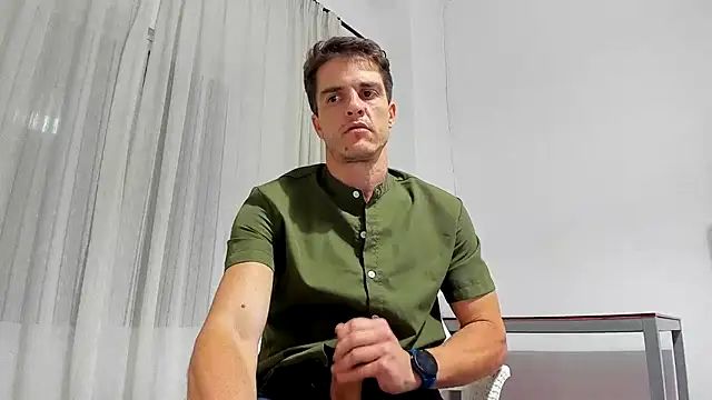 Snapshot of HeteroOli chatting on 10-20-25, 06:08 HeteroOli online show from 10-20-25, 06:08