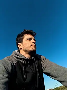 Snapshot of HeteroOli chatting on 03-29-26, 04:18 HeteroOli online show from 03-29-26, 04:18