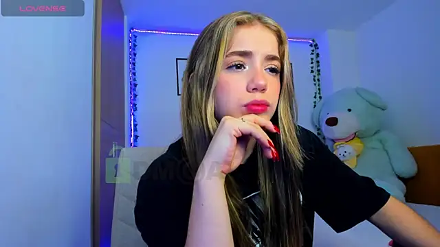 ShelbyHagen online show from 12-13-24, 04:05