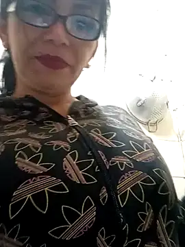 kelly dirty  online show from 02-12-26, 03:56