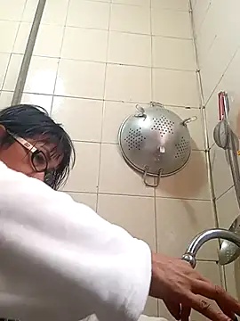 kelly dirty  online show from 02-20-26, 02:06