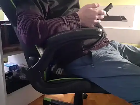 feathersify online show from 11-25-25, 07:08