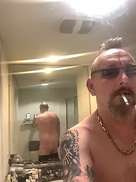 Snapshot of Littledick007007 chatting on 03-01-26, 11:45 Littledick007007 online show from 03-01-26, 11:45