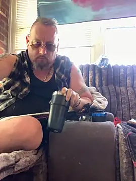 Snapshot of Littledick007007 chatting on 05-16-26, 04:28 Littledick007007 online show from 05-16-26, 04:28