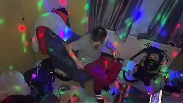 Snapshot of ThatGuyNextDoor1992 chatting on 02-21-25, 08:27 ThatGuyNextDoor1992 online show from 02-21-25, 08:27