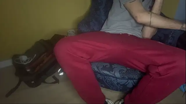 Snapshot of ThatGuyNextDoor1992 chatting on 02-22-25, 01:44 ThatGuyNextDoor1992 online show from 02-22-25, 01:44