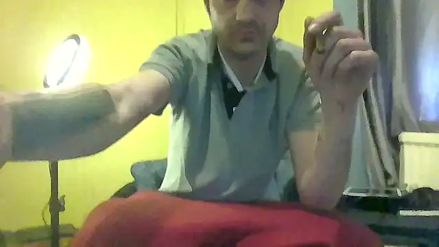 Snapshot of ThatGuyNextDoor1992 chatting on 02-22-25, 02:41 ThatGuyNextDoor1992 online show from 02-22-25, 02:41