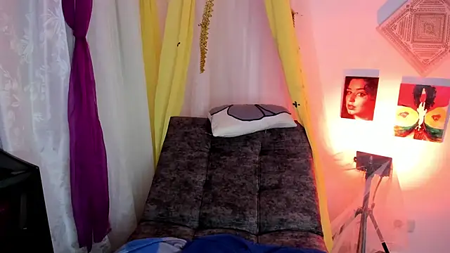 sophiaamethystt online show from 12-03-25, 10:41