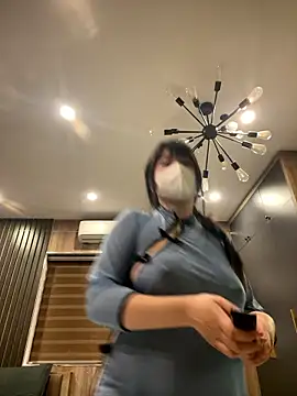 Onee-Chew online show from 01-14-26, 12:00