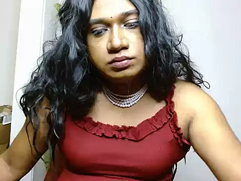 Snapshot of Akhilamolu_the_transsissy chatting on 05-14-26, 07:31 Akhilamolu the transsissy online show from 05-14-26, 07:31