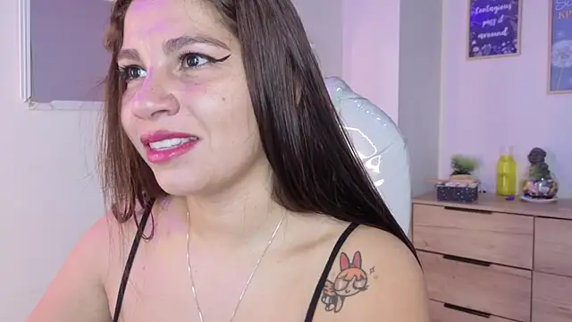 bluee hazell online show from 04-01-26, 11:33