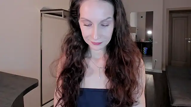 Mila Anders online show from 12-18-25, 05:35