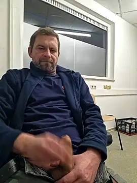 Snapshot of Mjn34 chatting on 01-24-25, 07:08 Mjn34 online show from 01-24-25, 07:08