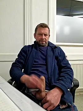 Snapshot of Mjn34 chatting on 03-15-25, 06:58 Mjn34 online show from 03-15-25, 06:58