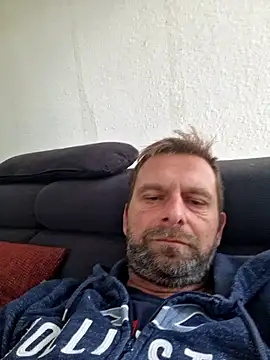 Snapshot of Mjn34 chatting on 09-12-25, 08:14 Mjn34 online show from 09-12-25, 08:14