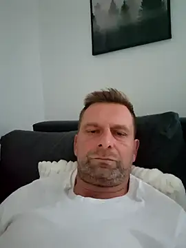 Snapshot of Mjn34 chatting on 10-02-25, 05:47 Mjn34 online show from 10-02-25, 05:47