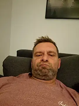 Snapshot of Mjn34 chatting on 10-06-25, 05:38 Mjn34 online show from 10-06-25, 05:38