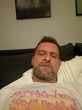 Snapshot of Mjn34 chatting on 10-09-25, 05:38 Mjn34 online show from 10-09-25, 05:38