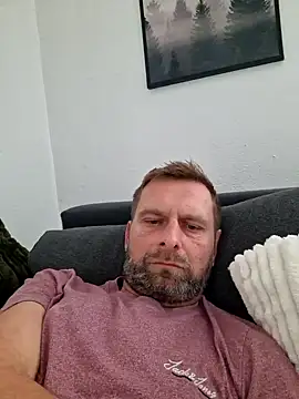 Snapshot of Mjn34 chatting on 10-16-25, 03:13 Mjn34 online show from 10-16-25, 03:13