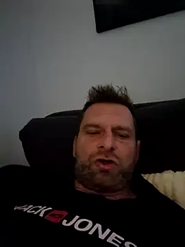 Snapshot of Mjn34 chatting on 10-26-25, 07:03 Mjn34 online show from 10-26-25, 07:03