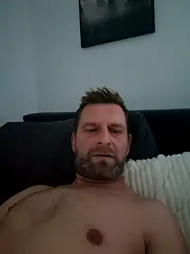 Snapshot of Mjn34 chatting on 11-03-25, 06:47 Mjn34 online show from 11-03-25, 06:47