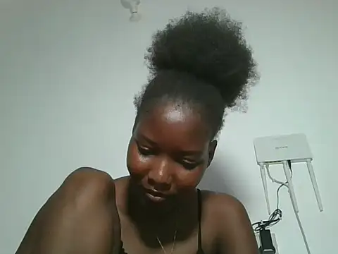 Snapshot of sexyjanett chatting on 06-25-26, 06:23 sexyjanett online show from 06-25-26, 06:23