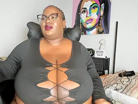 SexyHugeblackTitties online show from 10-12-25, 03:16