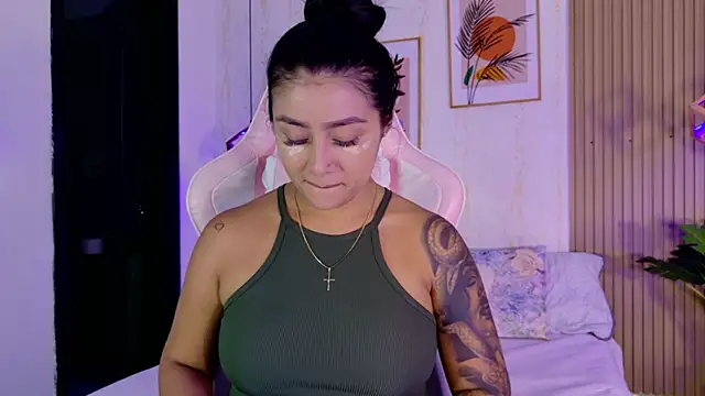 CameronCollins  online show from 02-04-26, 07:31